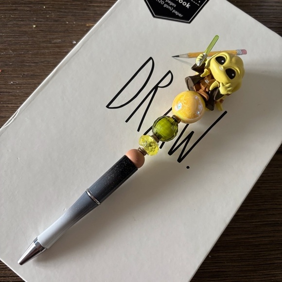 Disney Doorables: Star Wars: Kit Fisto handmade beaded pen - Picture 2 of 3